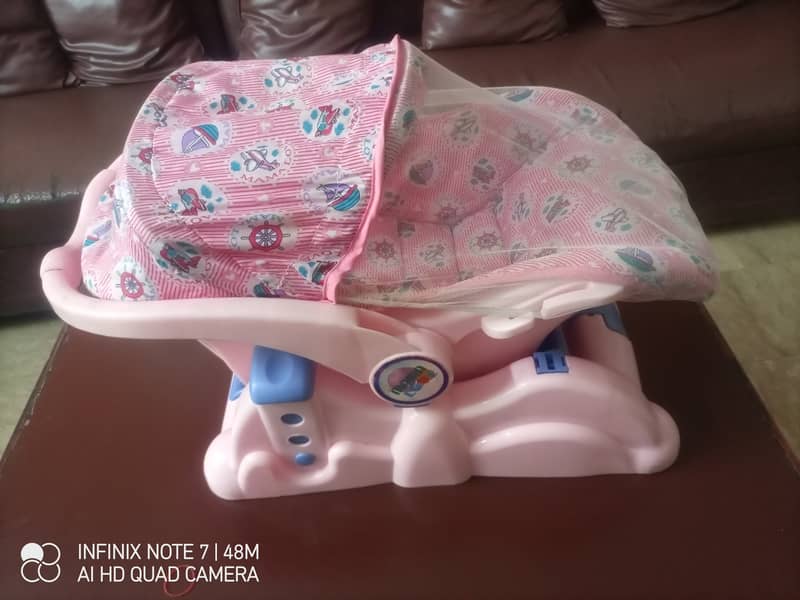bay carry cot 1