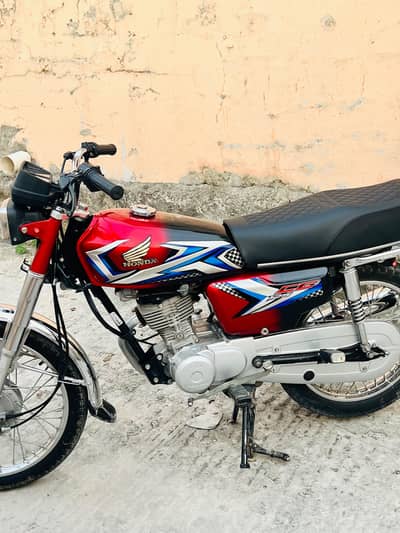 Honda 125 very good condition look like new