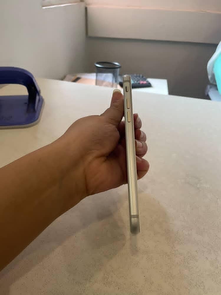 Apple iPhone 7 2