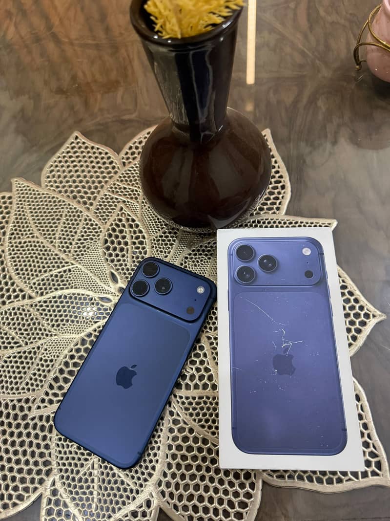 Apple iPhone 17 Pro Max 1