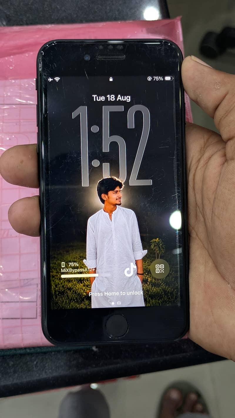 Apple iPhone SE 2