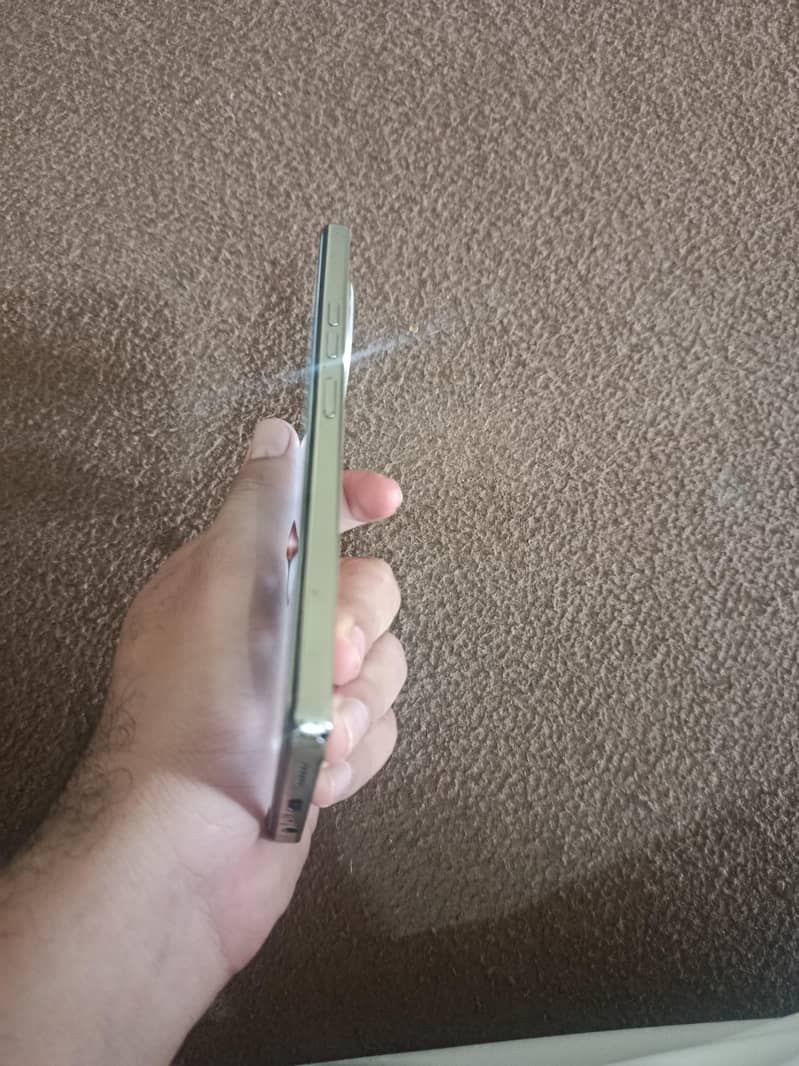 Tecno CAMON 30 1