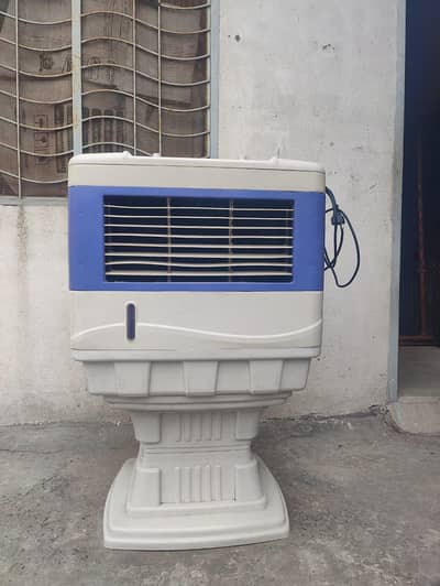 S. B air cooler with pedestal stand