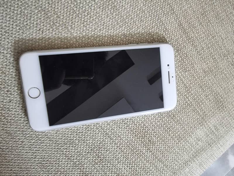 Apple iPhone 8 Plus 8
