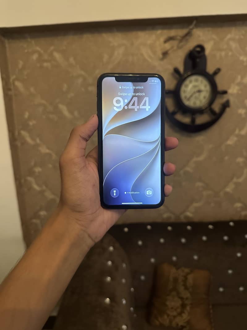 Apple iPhone 11 7