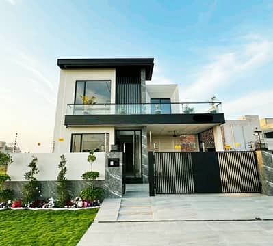 10 Marla House In Bahria Town - Sector E Best Option