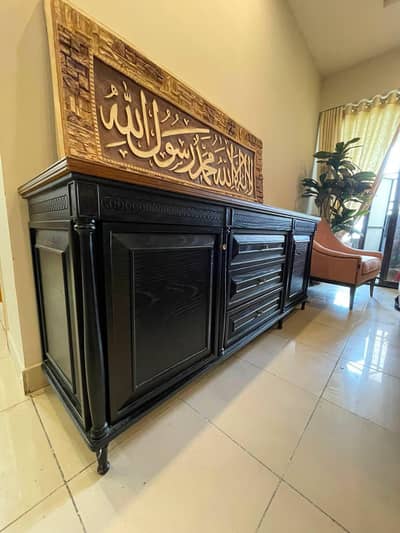 Elegant wooden console Table - excellent condition