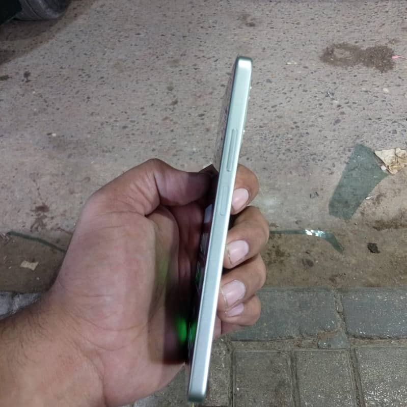 OPPO A5 Pro 4
