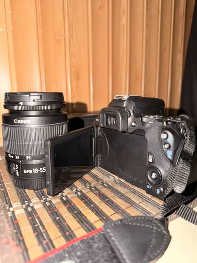 Canon EOS 200D