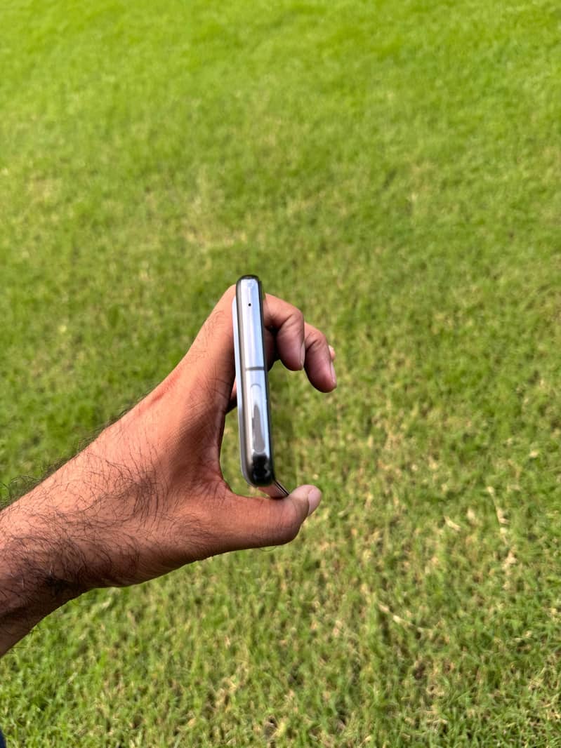Google Pixel 8 Pro 4