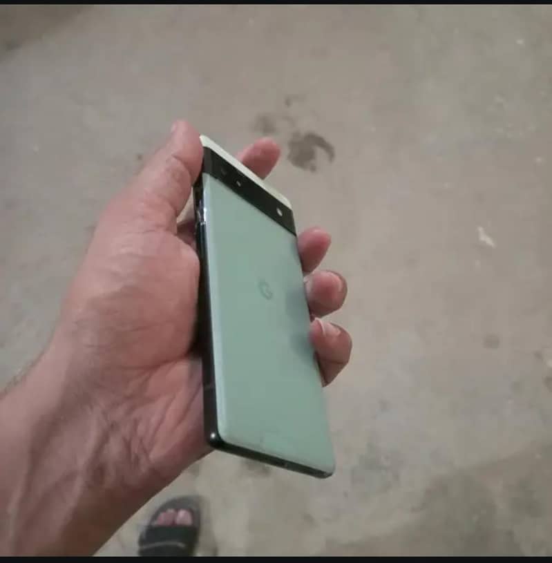Google Pixel 6a 1