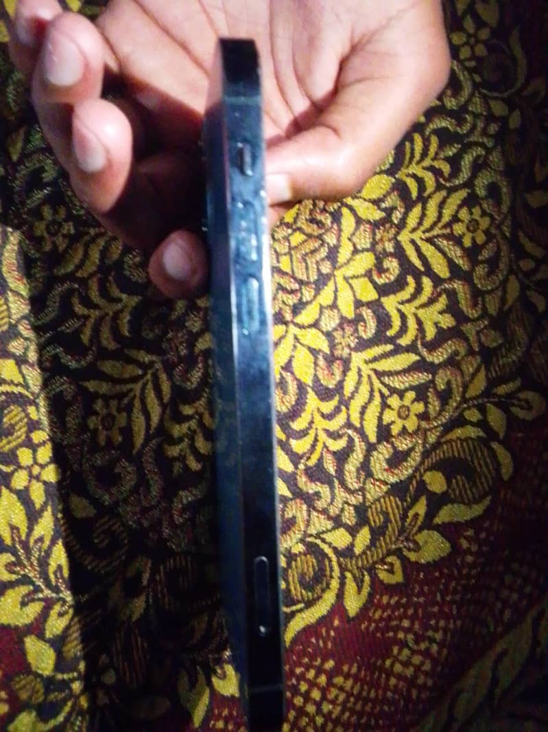 Apple iPhone 12 Pro 1