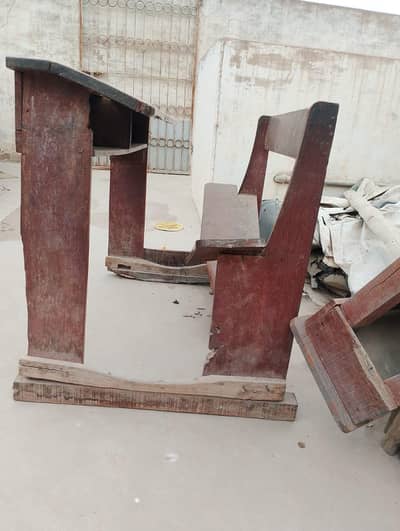 School Desks for Sale – 100% Wooden