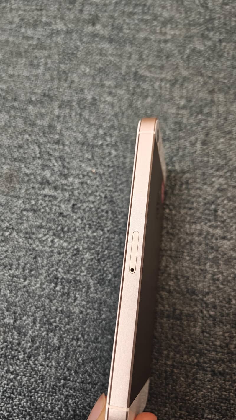 Apple iPhone SE 2
