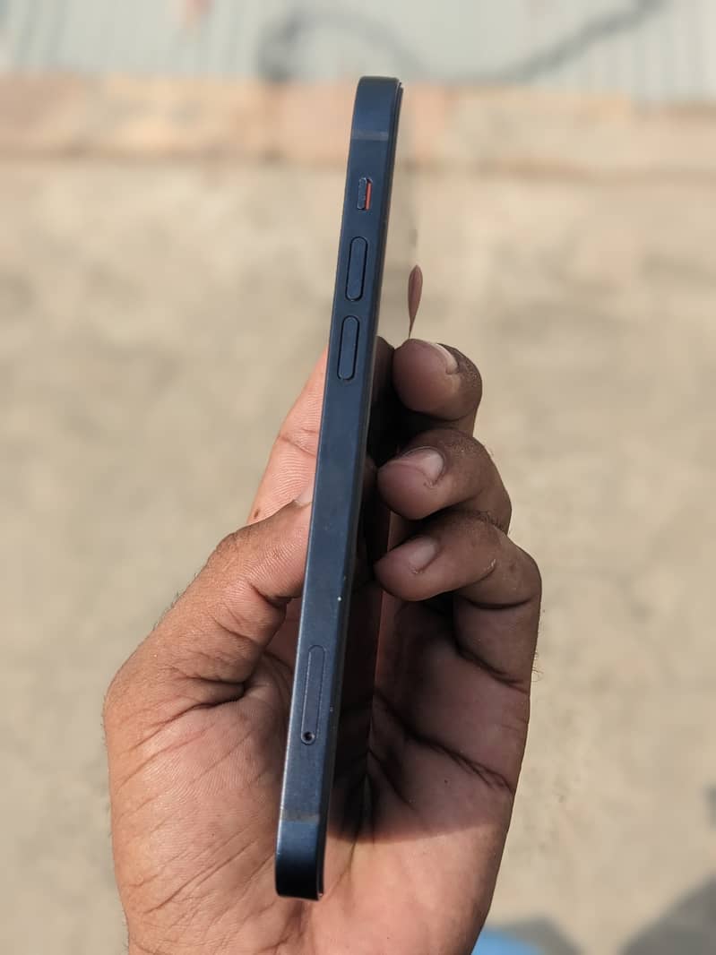 Apple iPhone 12 2