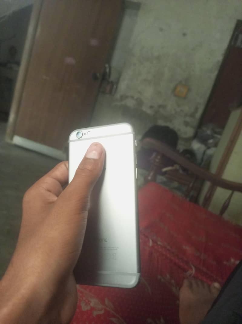 Apple iPhone 6 2