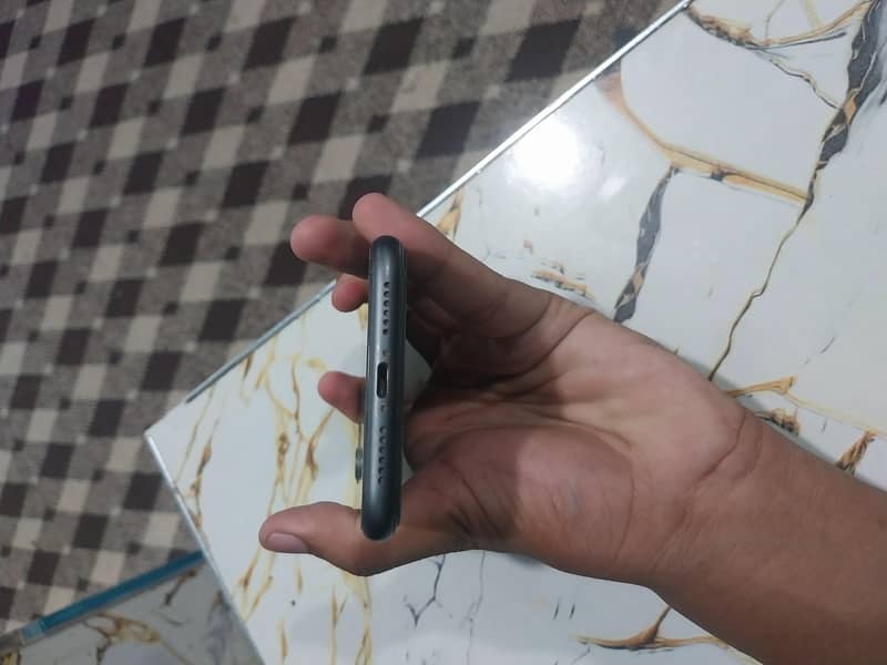 Apple iPhone 11 1