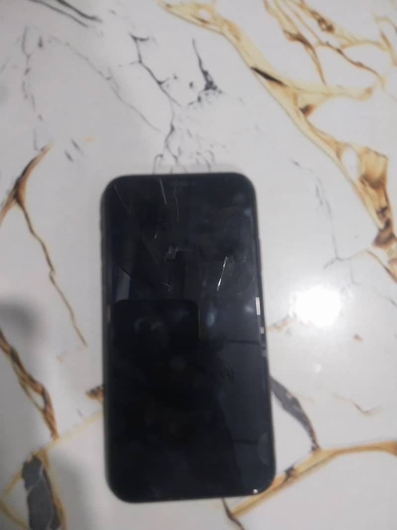 Apple iPhone 11 6