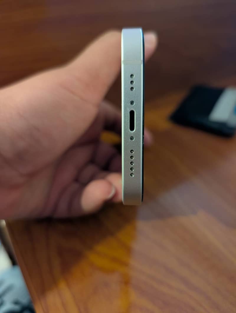 Apple iPhone 13 1