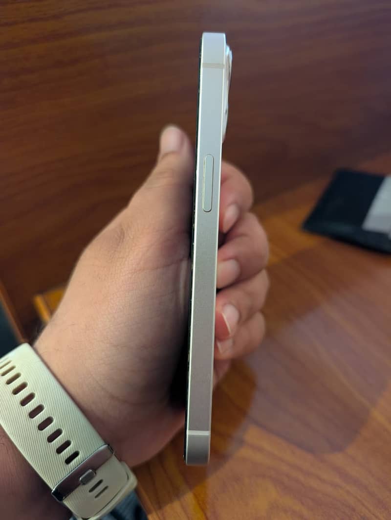 Apple iPhone 13 3