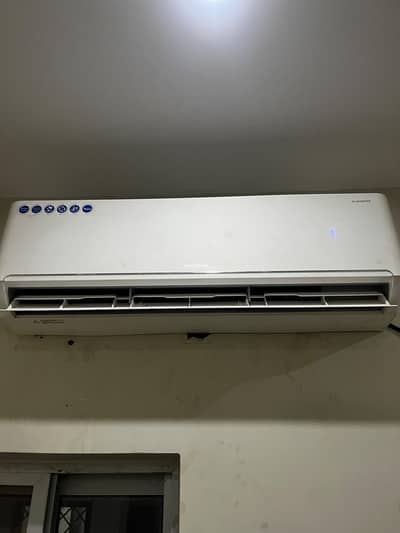 Hyundai 1.5 Ton Inverter A/C 2 Years Used 10/10 Condition