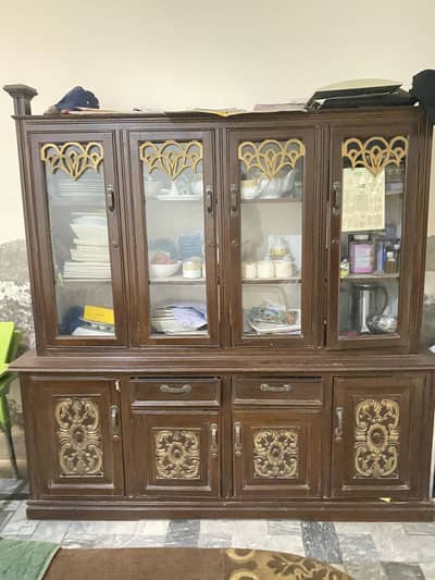 Showcase and dressing table for sale