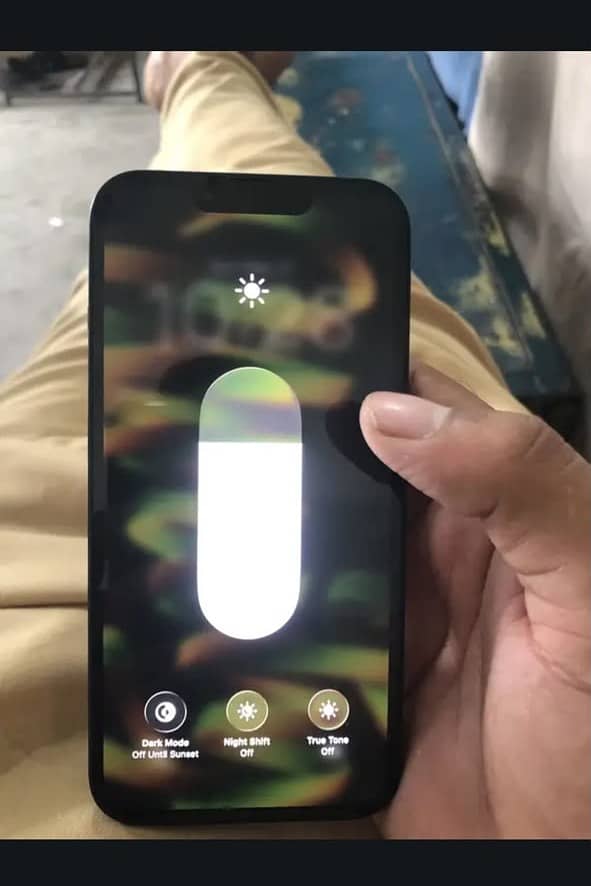 Apple iPhone 13 3