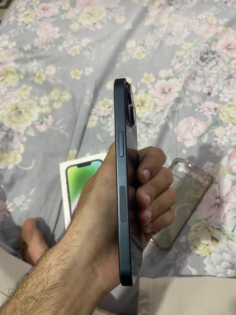 Apple iPhone 14 2