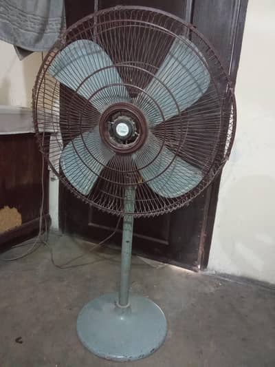 Yunas Fan - Pedastal Fan for sale
