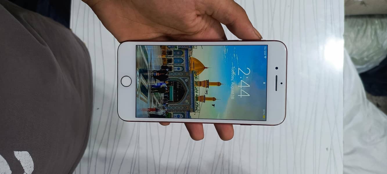 Apple iPhone 7 Plus 2