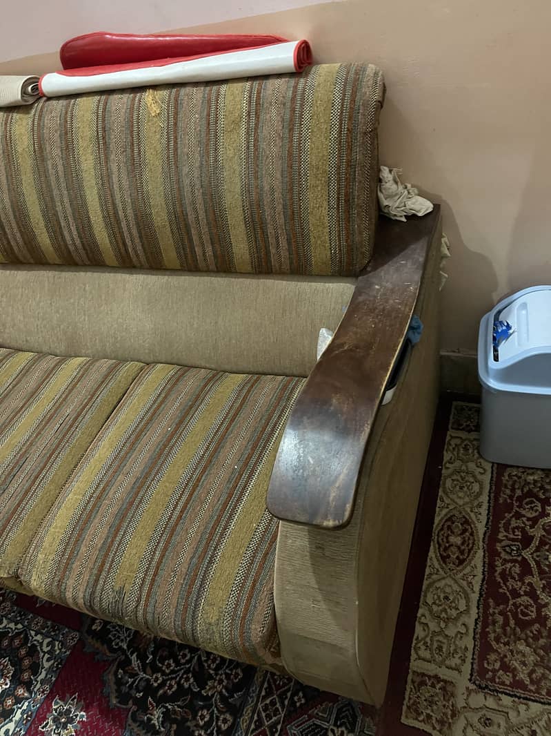 Double size bed sofa dressing table almari 6