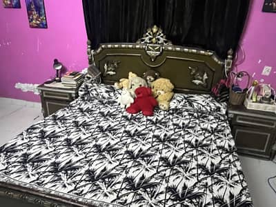 King size bed set WITH MATTRESS