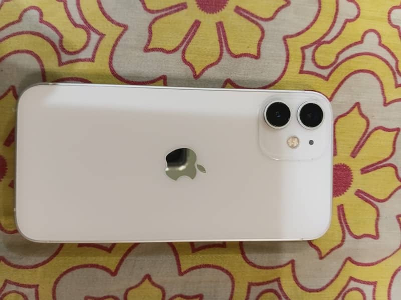 Apple iPhone 12 mini 3