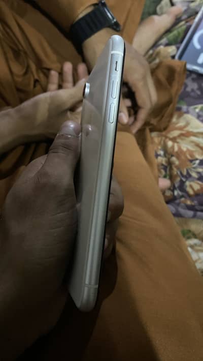 Apple iPhone XR