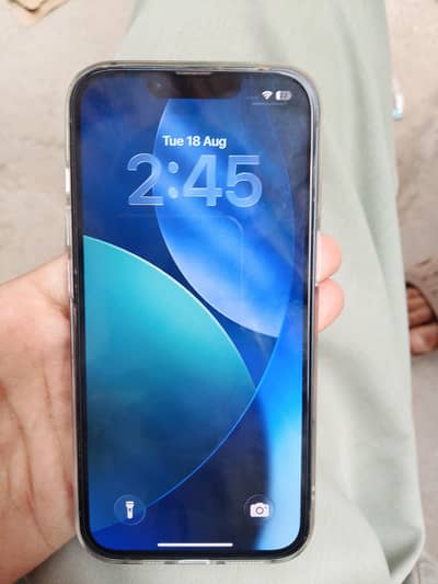 Apple iPhone 13