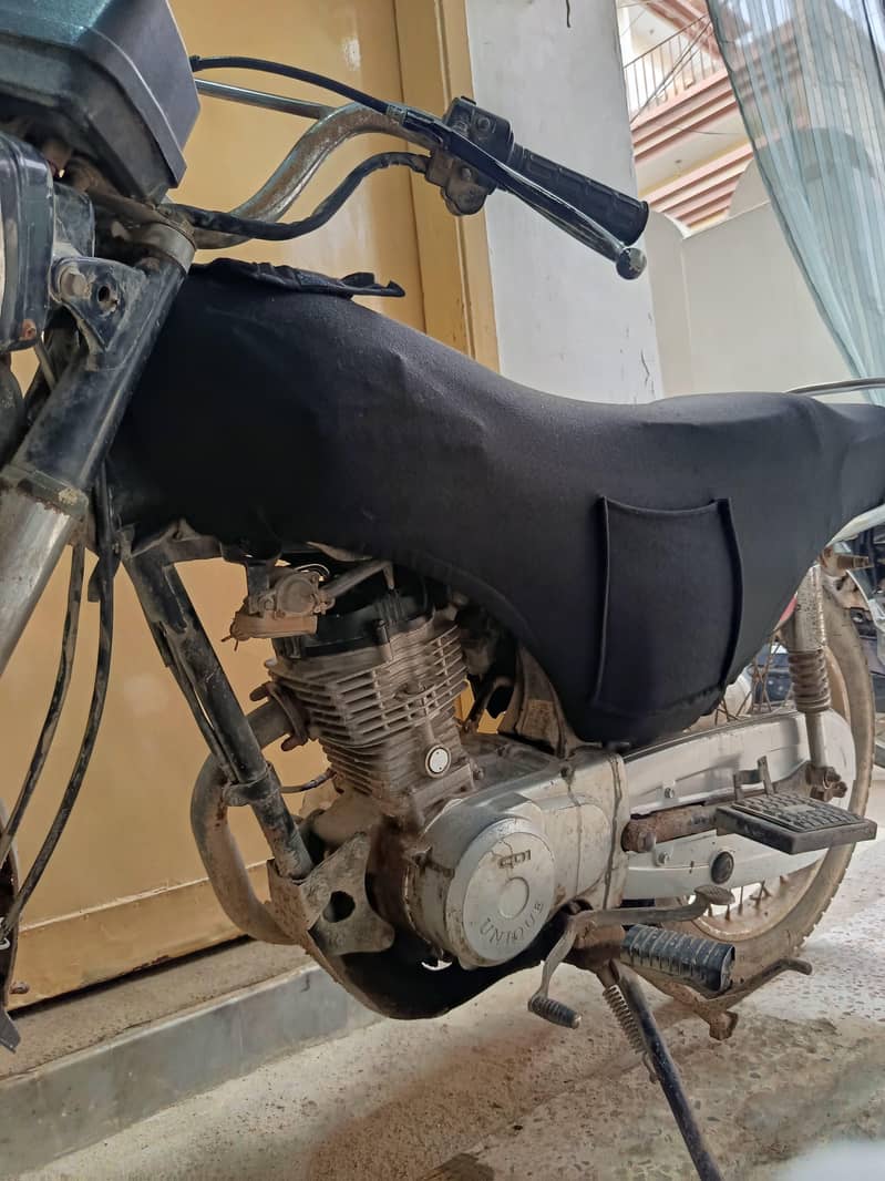 unique 125 1