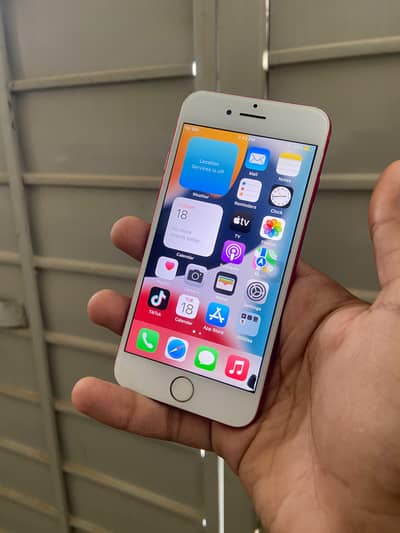 iPhone 7 (Read description)