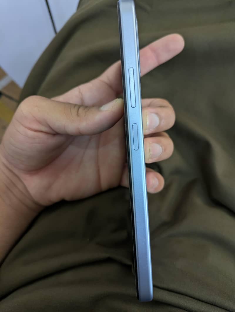 OPPO A6k 4