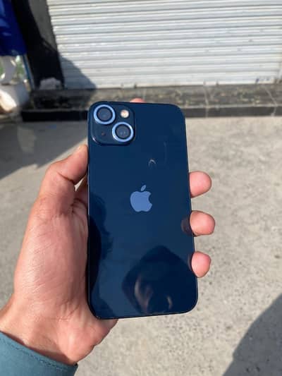 Apple iPhone 13