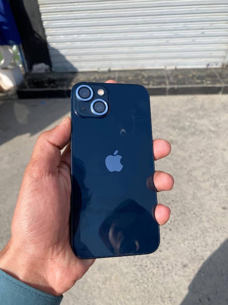 Apple iPhone 13 0