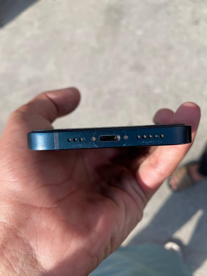 Apple iPhone 13 1