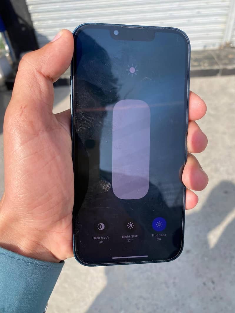 Apple iPhone 13 2