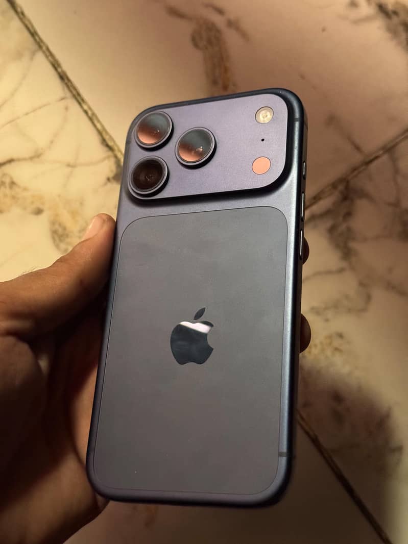 Apple iPhone 17 Pro 6