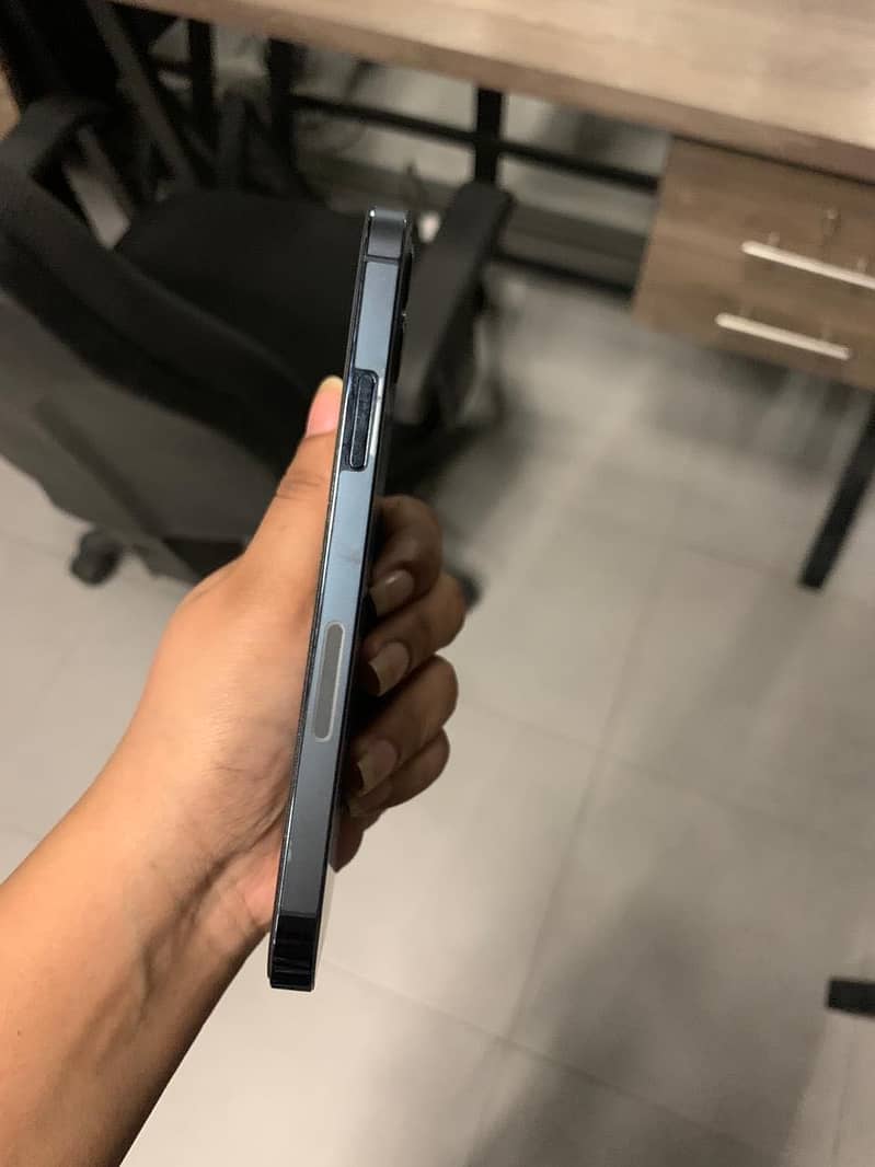 Apple iPhone 12 Pro 4