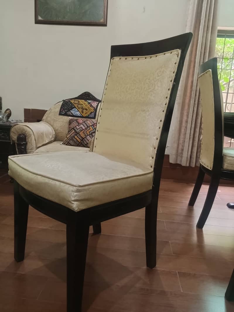 Dining Set: Dining Table and Chairs 3