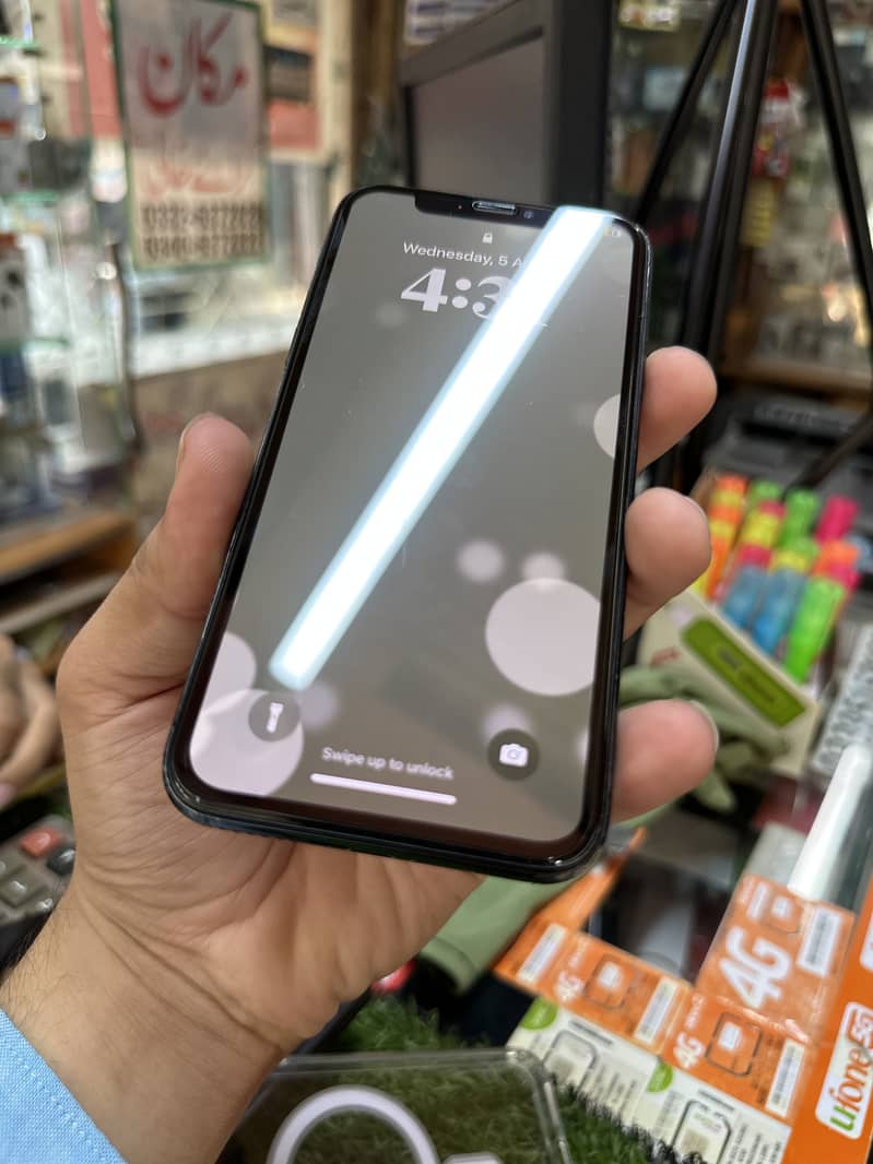Apple iPhone X 0