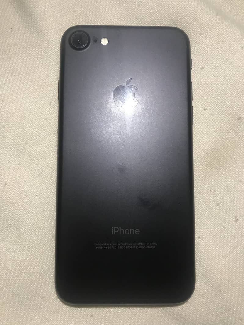 Apple iPhone 7 0