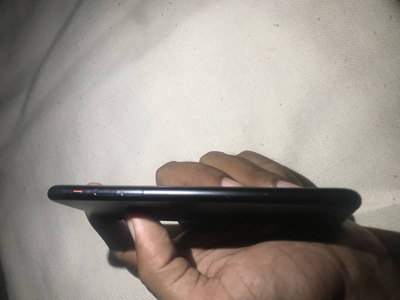 Apple iPhone 7 2
