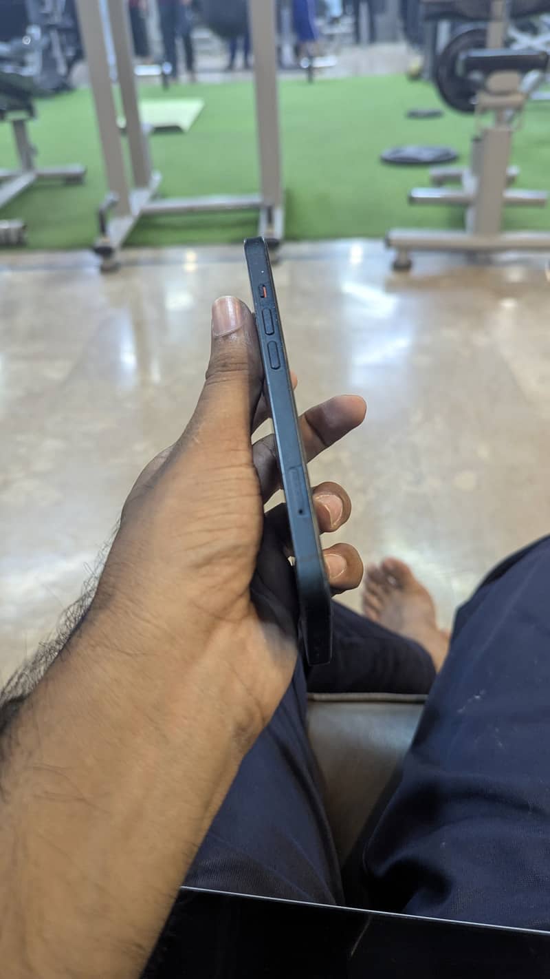 Apple iPhone 13 1