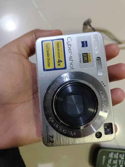 vintage sony cybershot DSC-W110